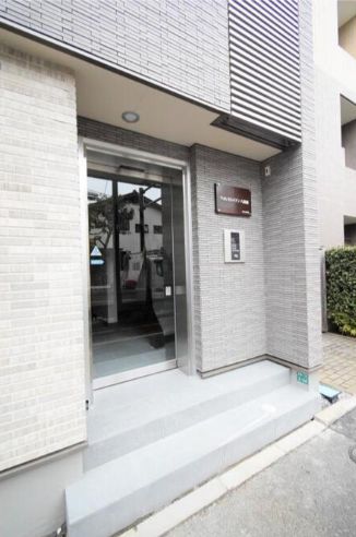 エントランス　弊社は都内全域の物件をご紹介可能です！