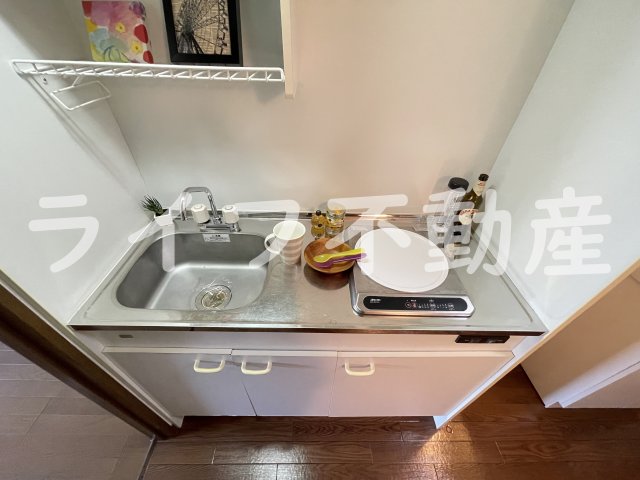 キッチン　コンパクトなキッチンで掃除もラクラク