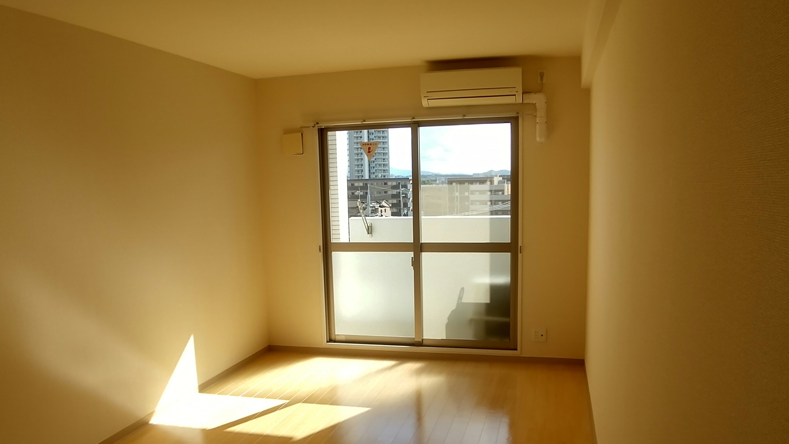 居室・リビング　同仕様写真