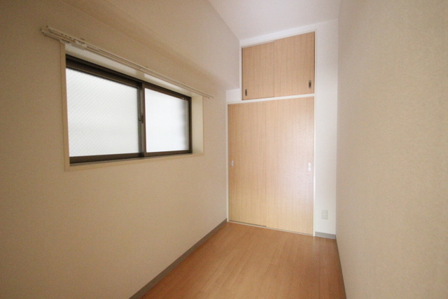 その他部屋・スペース　３帖のお部屋・窓有