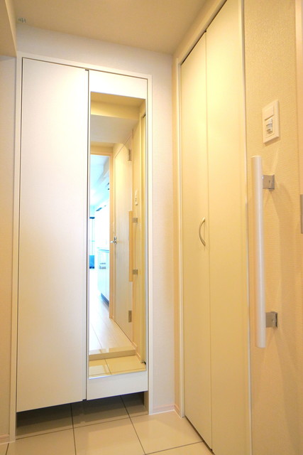 玄関　※写真は同タイプ住戸です。