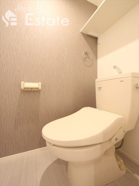 トイレ　温水洗浄便座付きトイレ