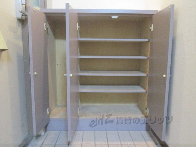 その他設備　下駄箱