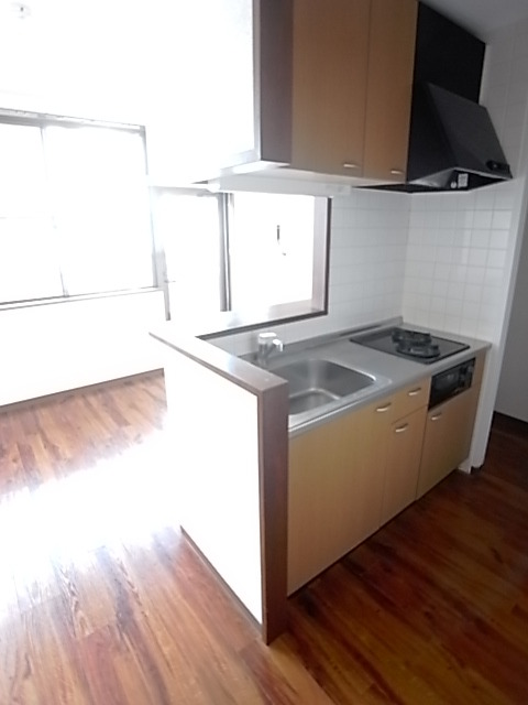 キッチン　カウンターキッチンのシステムキッチン