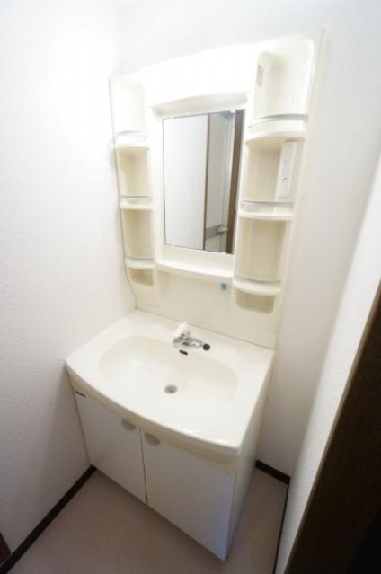 洗面設備　※同物件・同タイプの写真です。