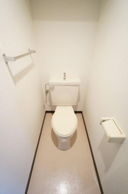 トイレ　※同物件・同タイプの写真です。