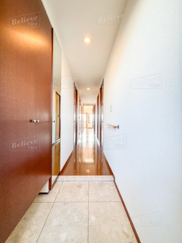 玄関　シューズボックス付きの玄関です★