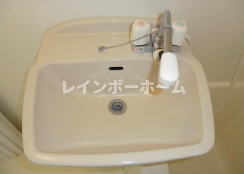 洗面設備　洗面所です