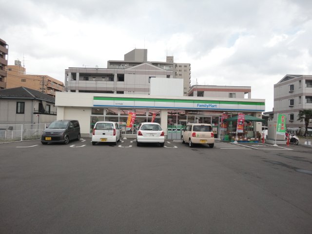 コンビニ　ファミリーマート仙台木町通店（コンビニ）まで119m