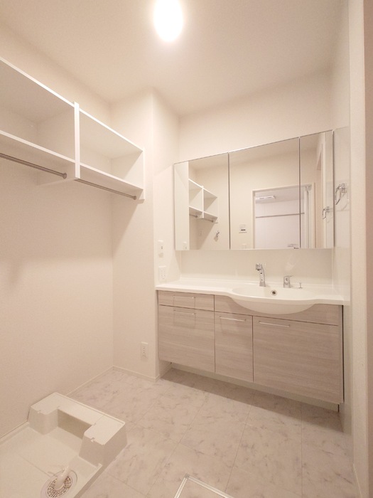 洗面設備　洗面室