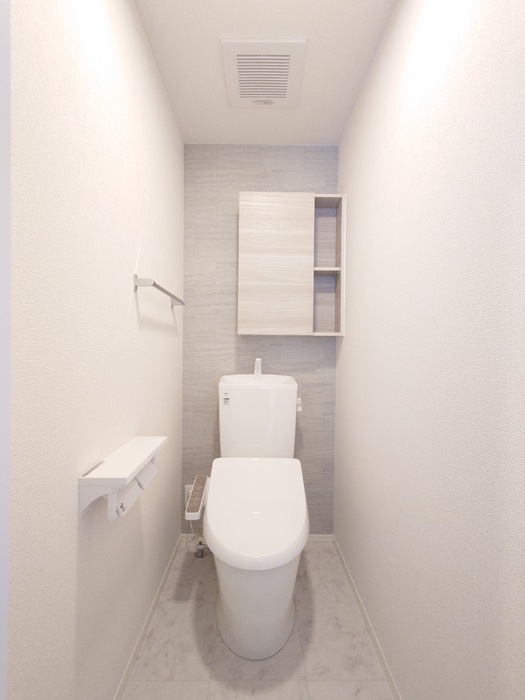 トイレ　トイレ（温水洗浄暖房便座）