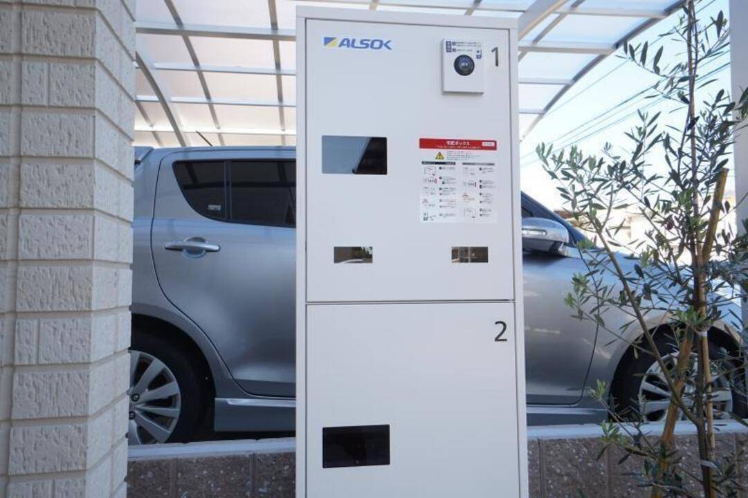 エントランス　宅配ボックス