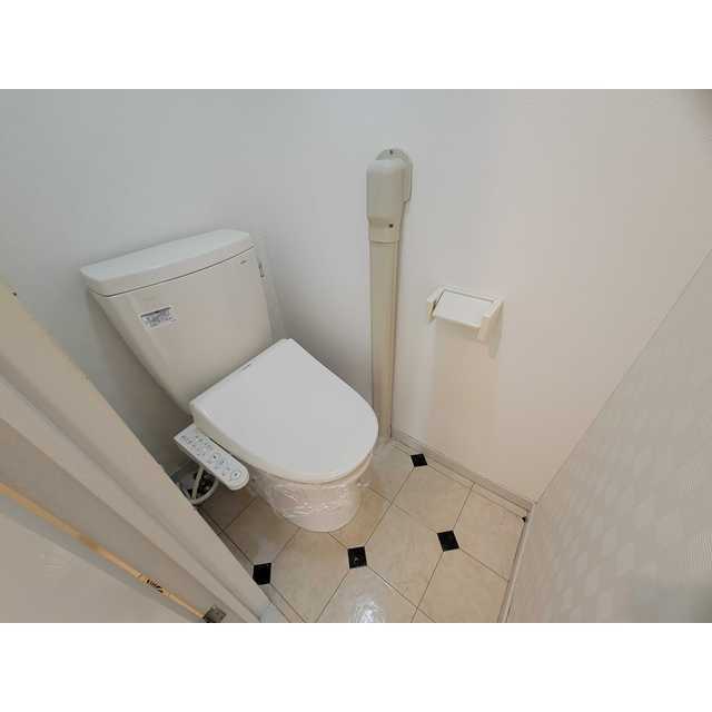 トイレ　清潔感のあるトイレです