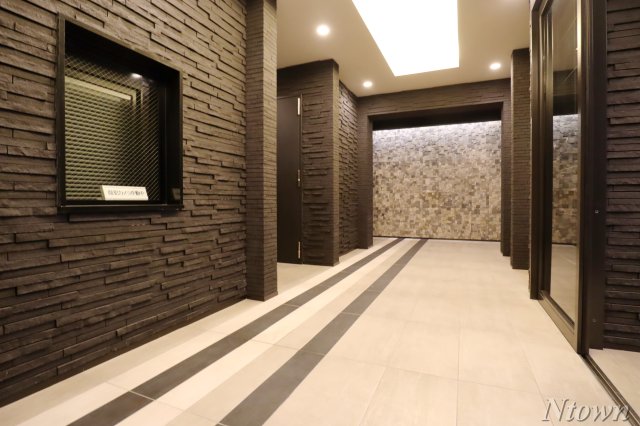 ロビー　落ち着いたロビーです