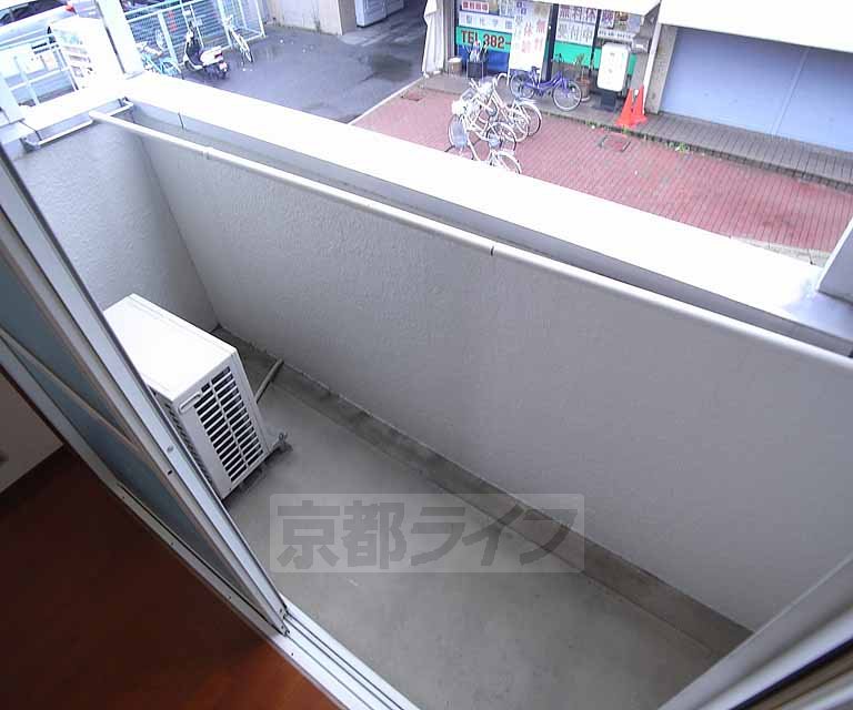 バルコニー　洗濯機はベランダに設置可能です