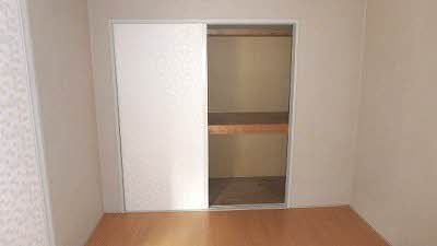 収納　東南側洋室収納