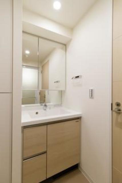 洗面設備　※写真は同タイプ住戸です。