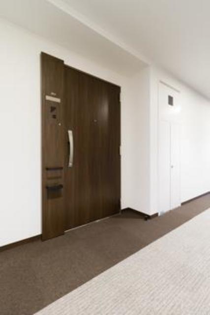 玄関　※写真は同タイプ住戸です。