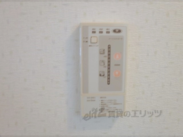 その他設備　給湯器リモコン