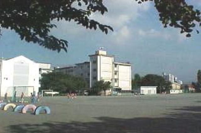 小学校　藤沢市立湘南台小学校（小学校）まで976m