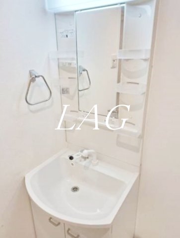 洗面設備　独立洗面台です。