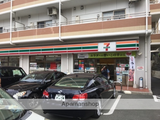 コンビニ　セブンイレブン黒髪２丁目店（コンビニ）まで160m