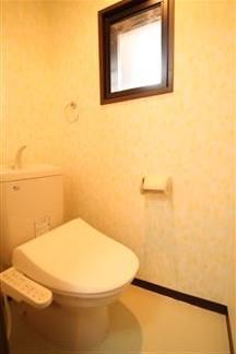 トイレ　ウォシュレット・窓付きでさわやか*