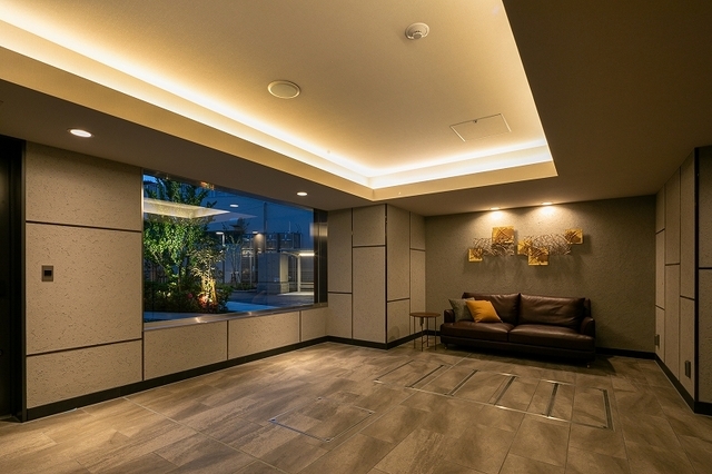 ロビー　エレベータホール２０２５年４月撮影