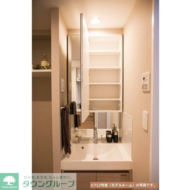 洗面設備　家具などはイメージです。