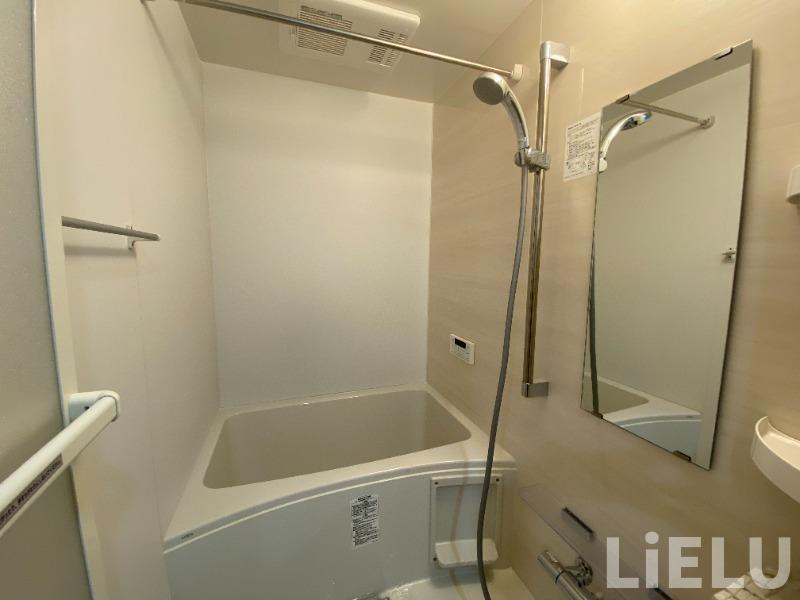 バス・シャワールーム　同シリーズ物件のモデルルームになります※現況優先