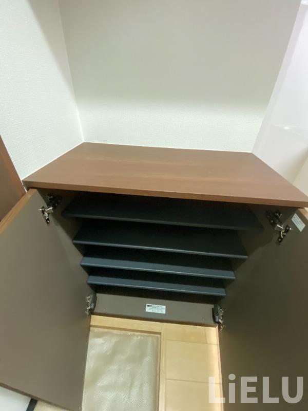 玄関　同シリーズ物件のモデルルームになります※現況優先