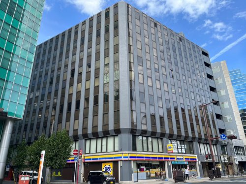 銀行　みずほ銀行 ミニストップ東北電力前店出張所（銀行）まで385m