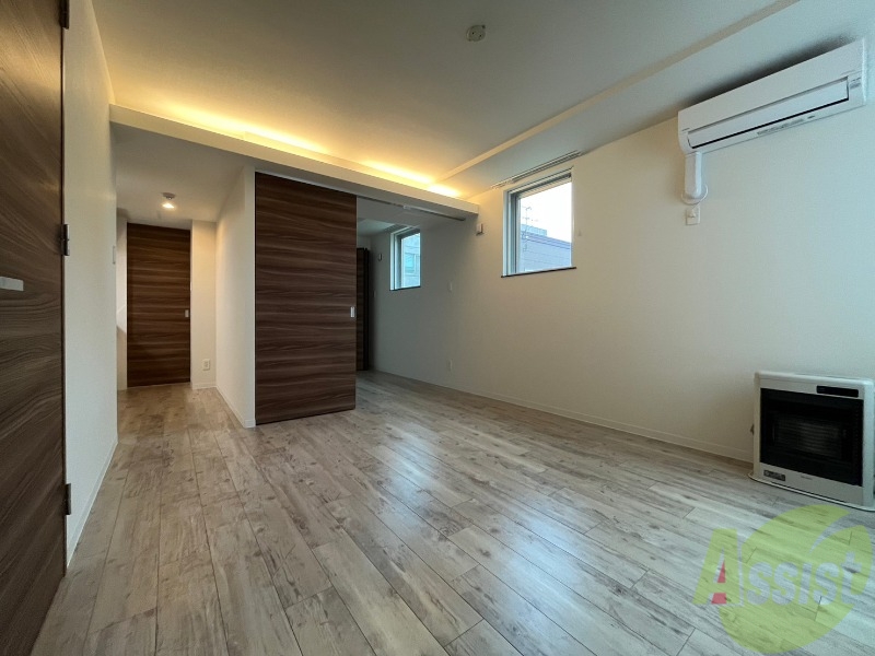 居室・リビング　広くてきれいなリビングです！快適に過ごせそうですね。