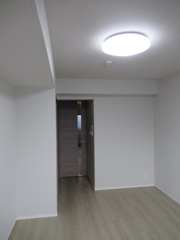 その他部屋・スペース　落ち着いて過ごせるお部屋なので、寝室にいかがでしょうか