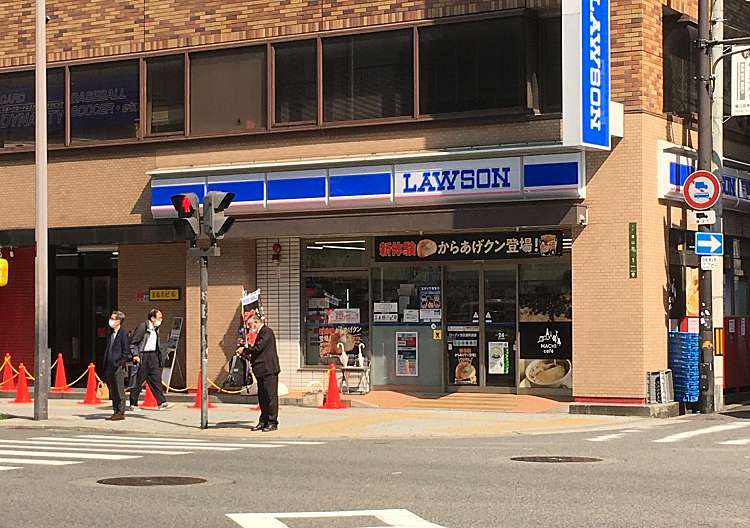 コンビニ　ローソン北区扇町通店（コンビニ）まで104m