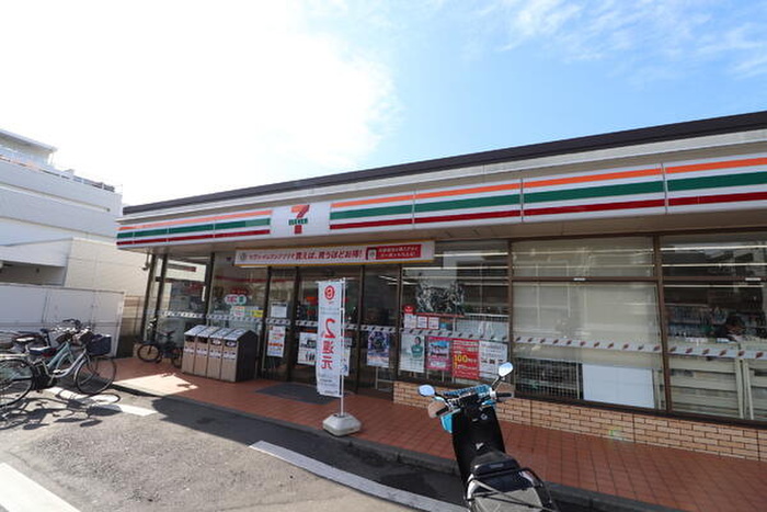コンビニ　セブンイレブン（コンビニ）まで115m