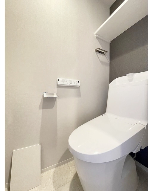 トイレ　落ち着いた色調のトイレです♪