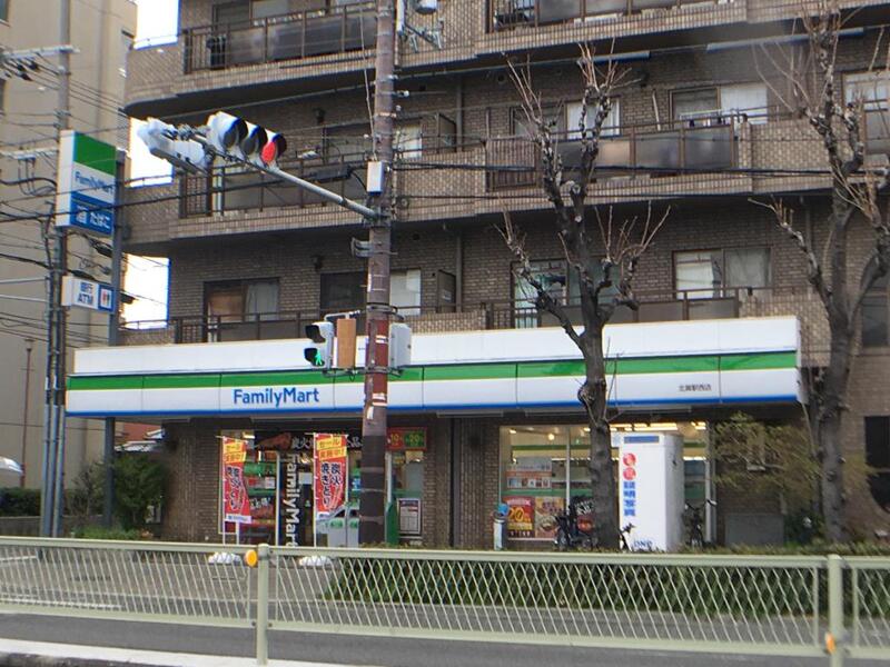 コンビニ　ファミリーマート北巽駅西店（コンビニ）まで302m