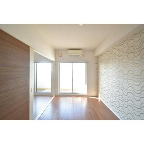 居室・リビング　ウインズコート今福西　リビング