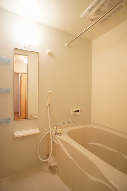 バス・シャワールーム　追焚機能が便利なバスルーム