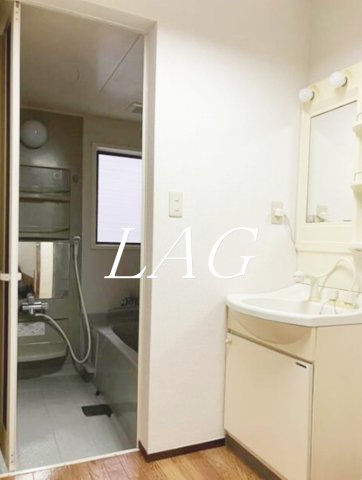 洗面設備　洗面台です。