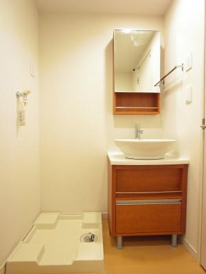 洗面設備　人気の独立洗面台付き♪