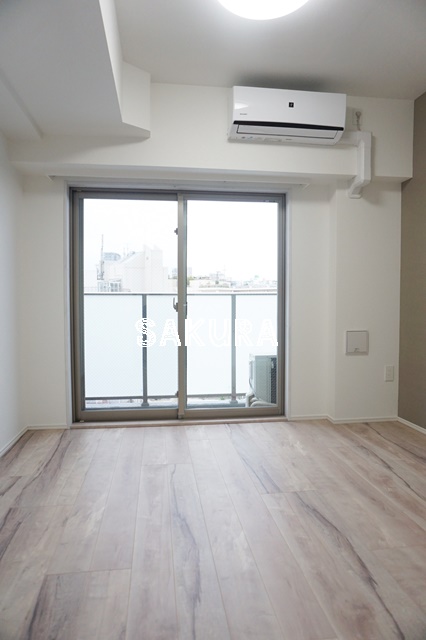 居室・リビング　こちらのリビングで趣味の時間をお楽しみください♪