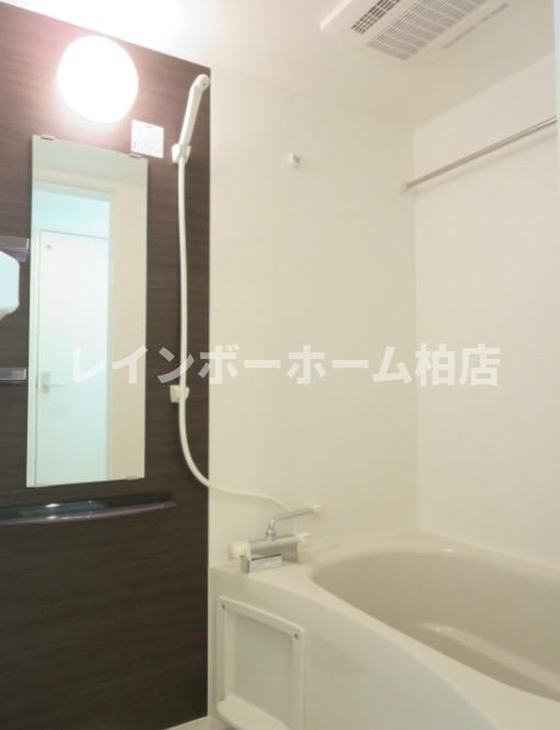 バス・シャワールーム　お風呂です