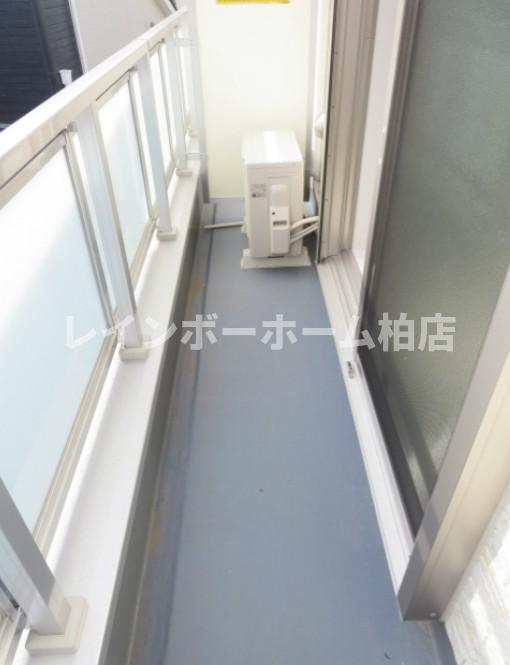 バルコニー　お洗濯にも便利なバルコニー付き