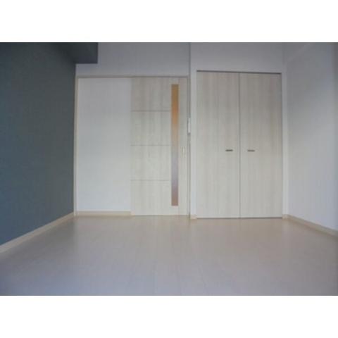 居室・リビング　室内