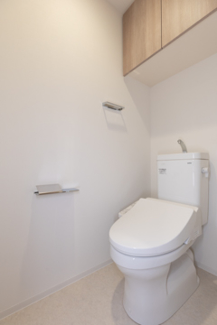 トイレ　※写真は同タイプ住戸です。