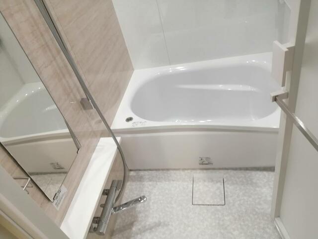 バス・シャワールーム　ゆったり過ごせるお風呂です