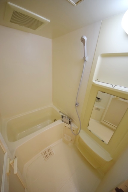 バス・シャワールーム　※別部屋参考写真