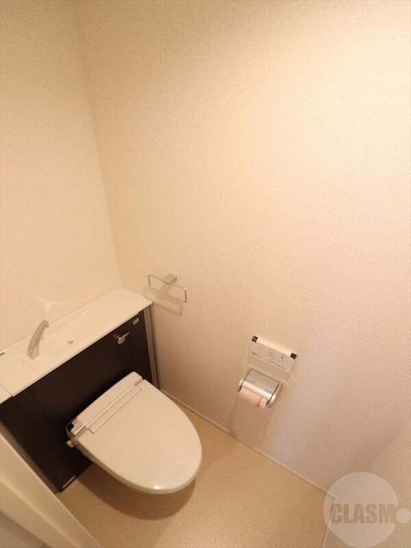 トイレ　温水洗浄便座